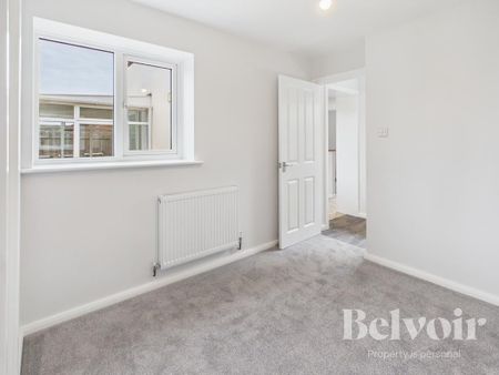 3 bedroom detached house to rent - Photo 3