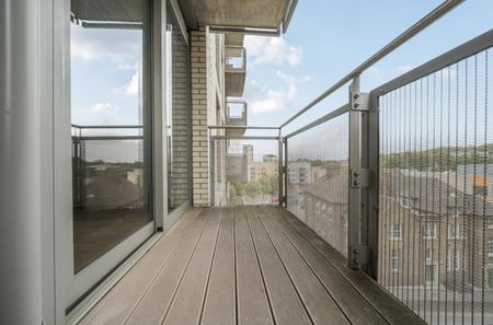 1 bedroom Flat To Let - Photo 4