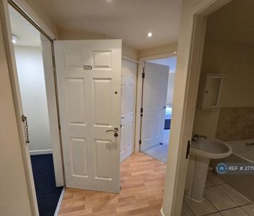 1 bedroom flat to rent - Photo 6
