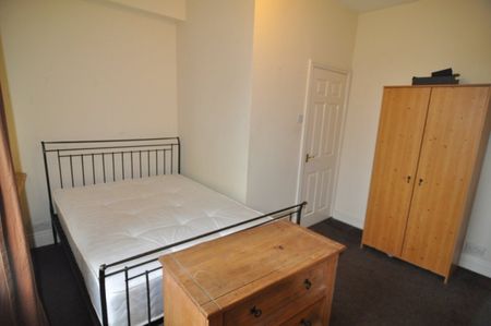 5 bed Terraced - To Let - Photo 4