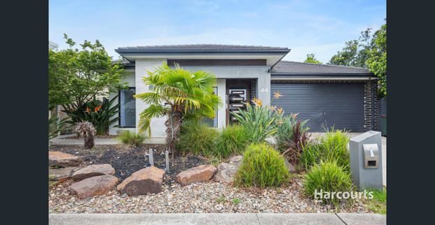 Stunning 4-Bedroom Home in Mickleham - Photo 1