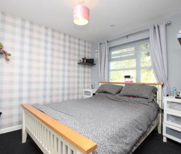 2 bedroom end of terrace house to rent - Photo 4