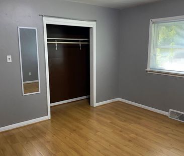 For Lease - 270 Sarnia Road Unit# main level, London North, Ontario - Photo 6