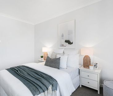 Elevated third floor position with cool sea breezes - Photo 3