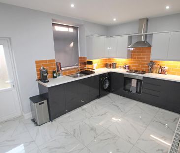 3 bedroom terraced house to rent - Photo 5