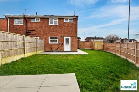 3 bedroom semi-detached house to rent - Photo 5