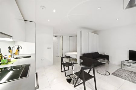 Baltimore Wharf, Baltimore Square E14 - Photo 2