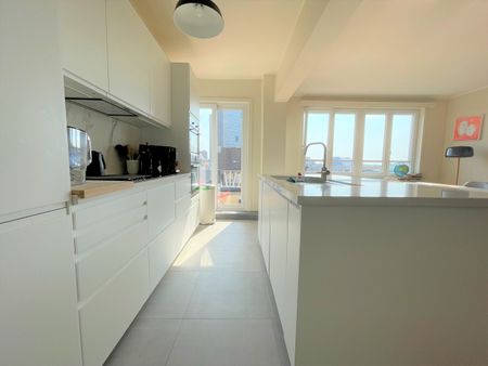 Prachtig vernieuwd appartement met terrasje op enkele stappen van het St-Pietersstation - Foto 5