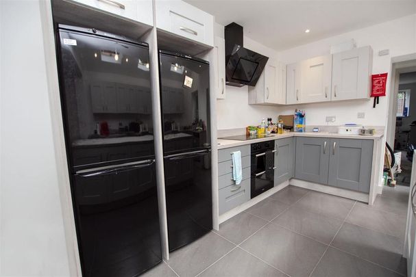 5 bedroom house to rent - Photo 1