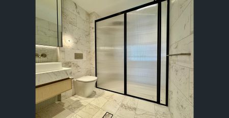 Indulge in World-Class Luxury with Stunning Harbour Views - Photo 5