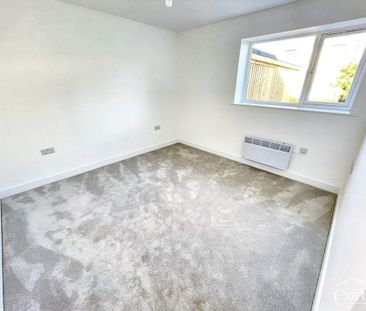 3 bedroom detached bungalow to rent - Photo 2