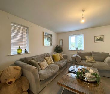 3 bedroom detached bungalow to rent - Photo 1