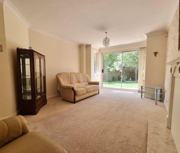 4 bedroom detached house to rent - Photo 1