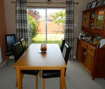 3 bedroom detached house to rent - Photo 3