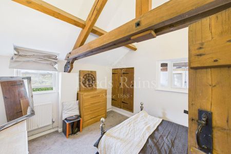 3 bedroom detached house to rent - Photo 4