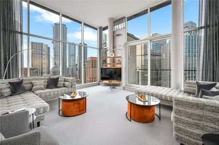 3 bedroom penthouse to rent - Photo 2