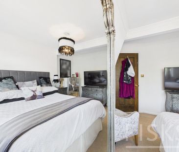 3 bedroom semi-detached house to rent - Photo 2