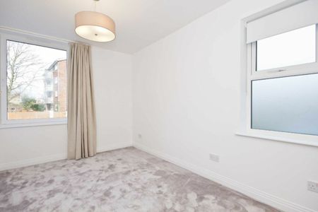 Sutherland Road, W13, London - Photo 3