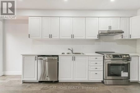 36 MAPLESHADE DRIVE W - Photo 4