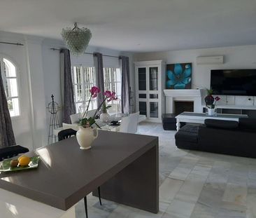 Alquiler Villa en Velerin, Estepona - Photo 4