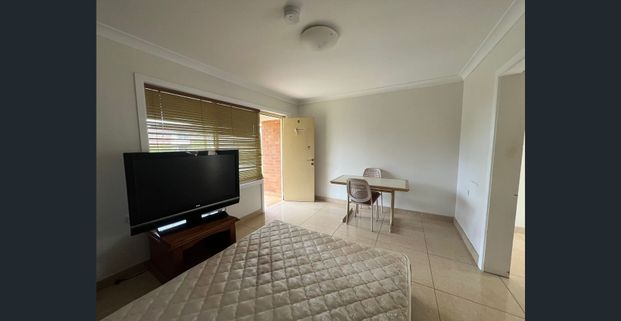 Rent your own place! - Photo 1