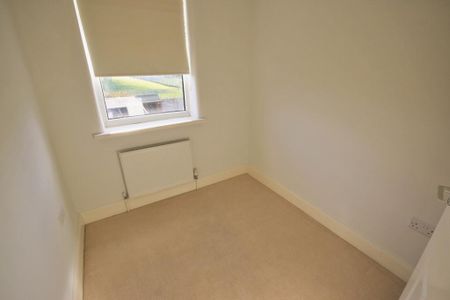 2 bedroom semi-detached house to rent - Photo 5