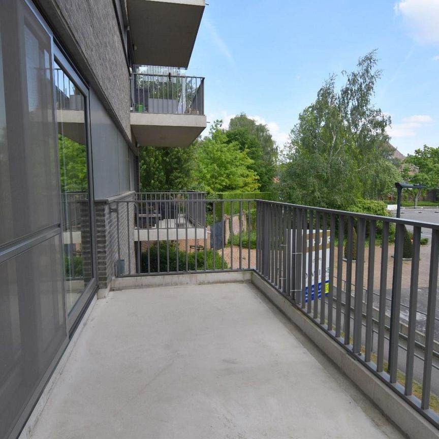 Instapklaar appartement met zicht op de markt, 2 slaapkamers in hartje Gullegem - Photo 1