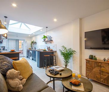 5 bedroom terraced house to rent - Photo 3