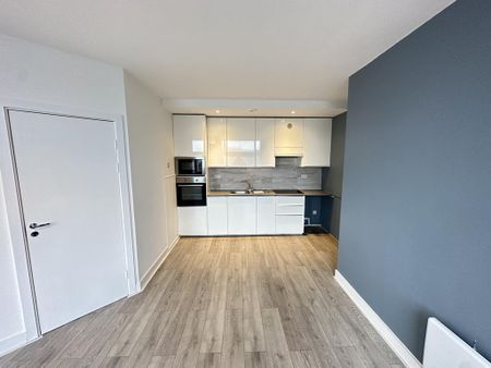 3 bedroom apartment to rent - Photo 5