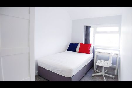 3 Bed Terraced House, Cranmore Crescent, BS10 - Photo 4