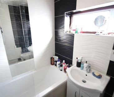 1 bedroom property to rent - Photo 2