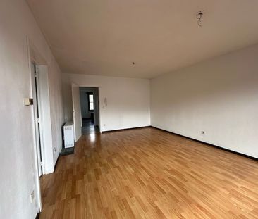 🏡 **Ruim 3-slaapkamerappartement met privé garage in Wondelgem!** 🚗✨ - Photo 1