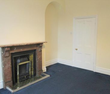 3 bedroom flat to rent - Photo 4