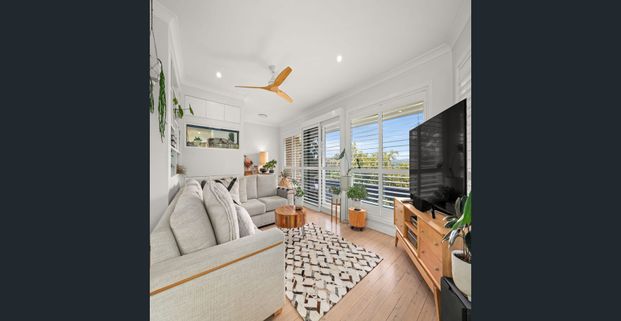 Stunning home - walk to Shelly beach - Photo 1