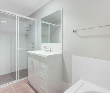 Cute & Cosy Two Bedroom Duplex - Photo 5