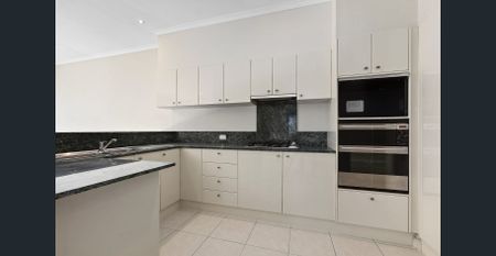 Charming Inner Bayside Retreat - Photo 4