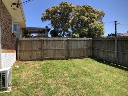 2 brm brick and tile unit - Photo 2