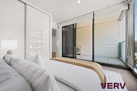 IN THE HEART OF THE CITY - Photo 4