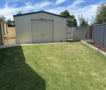 STUNNING FAMILY HOME IN SOUGH AFTER SOUTH BUNBURY - Photo 3