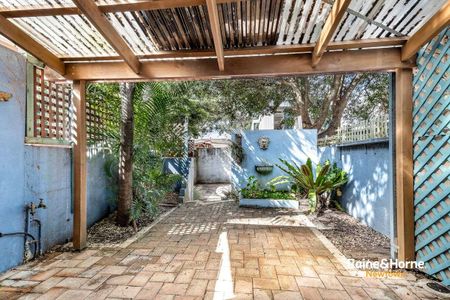 Stylishly renovated house in the heart of Erskineville - Photo 3