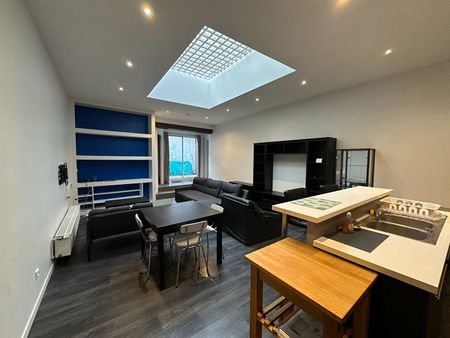 Location Appartement 3 pièces 76m² - Photo 2