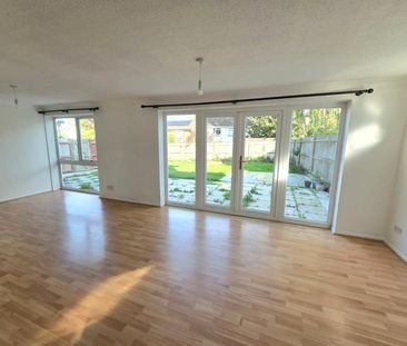 Spinis, Bracknell, Berkshire, RG12 - Photo 4