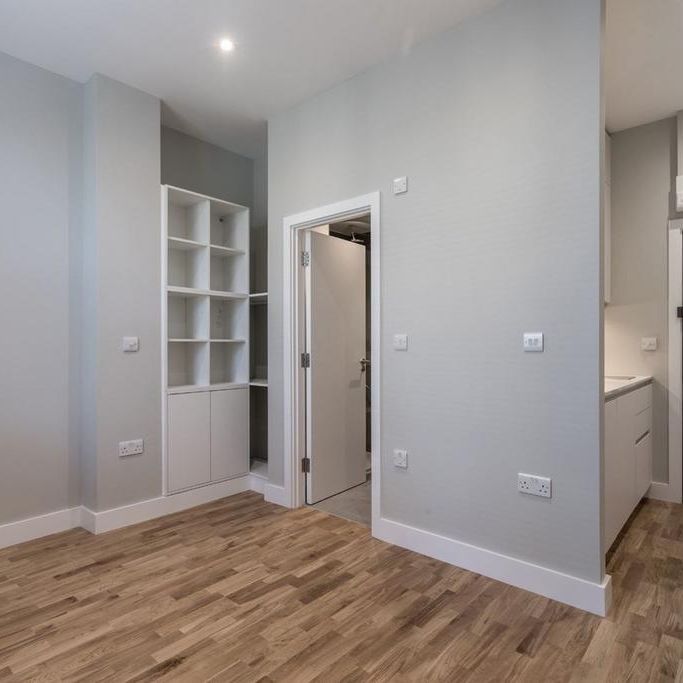 Studio to rent - Photo 1