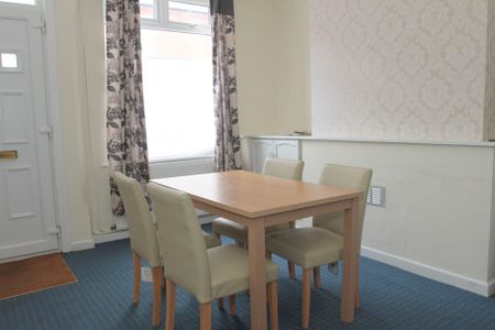 Bassett Street (2 bed) - Photo 3
