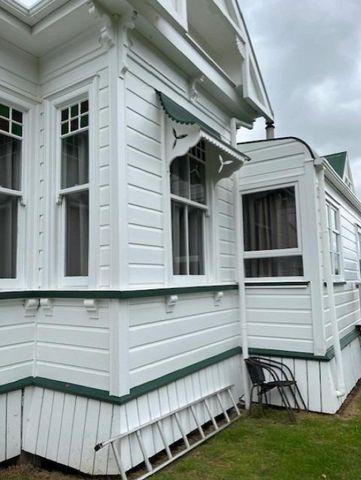 Handy two-bedroom - Photo 5