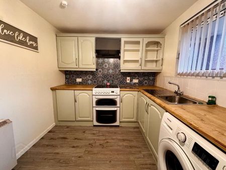 8b Carrigart Avenue, Belfast, BT11 9HU - Photo 2