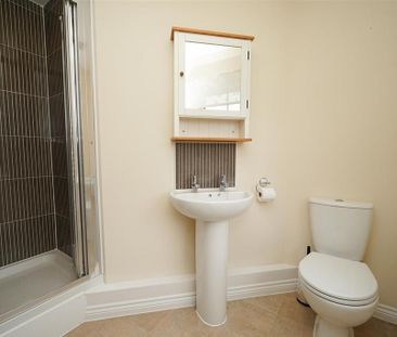 2 bedroom maisonette to rent - Photo 6