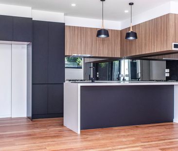 Modern Townhouse Offering Space, Comfort & Privacy - Photo 6