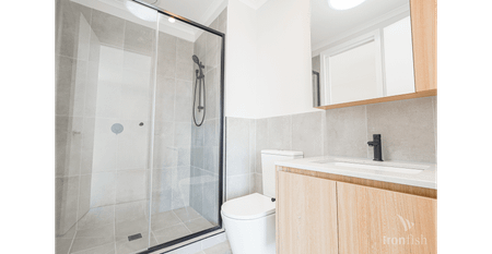 Brand New Luxury Townhome in in Prime Wollert Location! - Photo 2