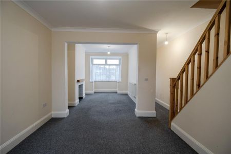 3 bedroom terraced house to rent - Photo 3